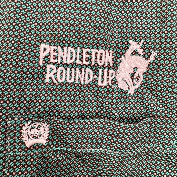 Men’s Cinch long sleeve shirt with official Pendleton Round-Up logo - Picture 2 of 3